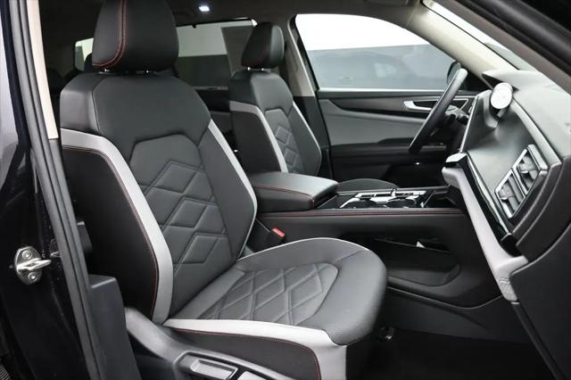 2024 Volkswagen Atlas 2.0T Peak Edition SE w/Technology