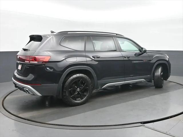 2024 Volkswagen Atlas 2.0T Peak Edition SE w/Technology