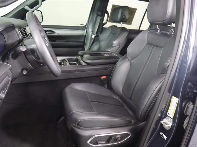 2023 Jeep Wagoneer Series II Carbide 4x2