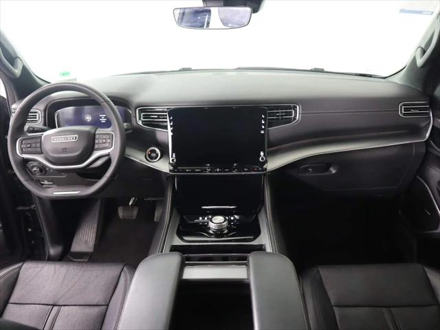 2023 Jeep Wagoneer Series II Carbide 4x2
