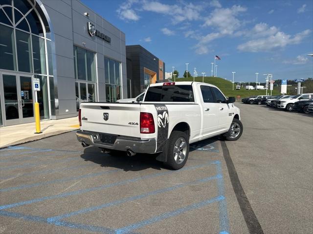 2017 RAM 1500 Big Horn Crew Cab 4x4 64 Box