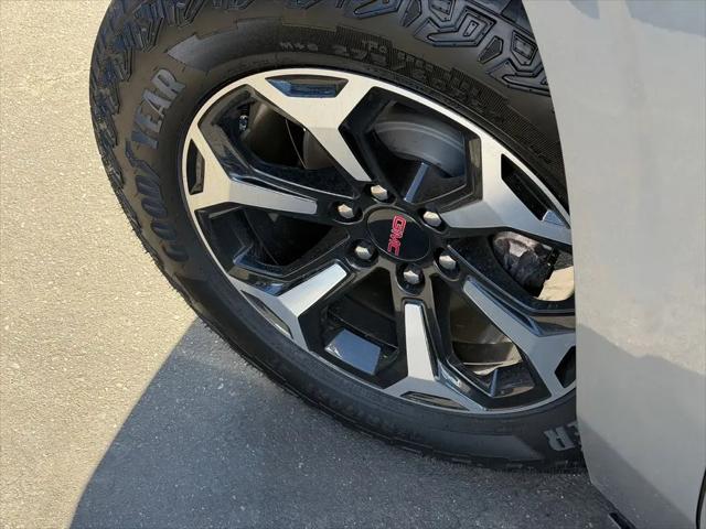 2026 GMC Yukon 4WD AT4