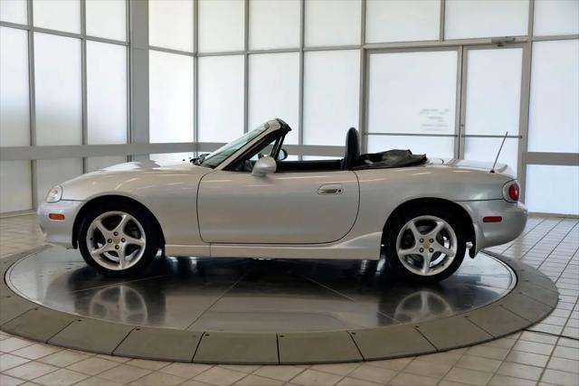 2003 Mazda MX-5 Cloth