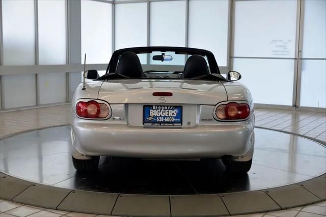 2003 Mazda MX-5 Cloth