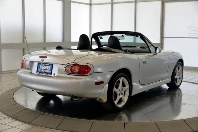 2003 Mazda MX-5 Cloth