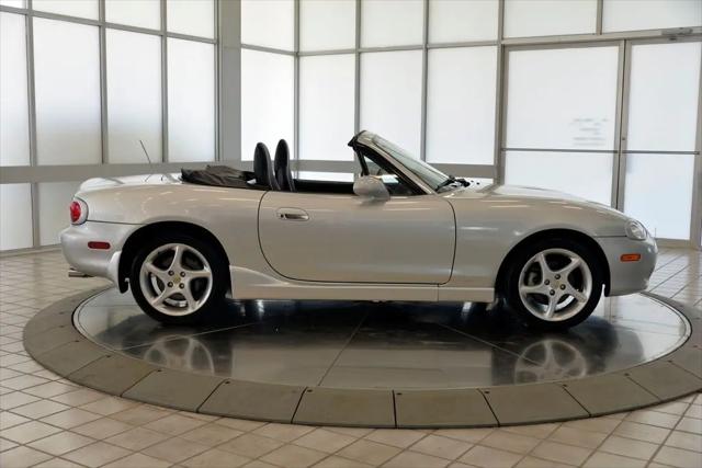 2003 Mazda MX-5 Cloth