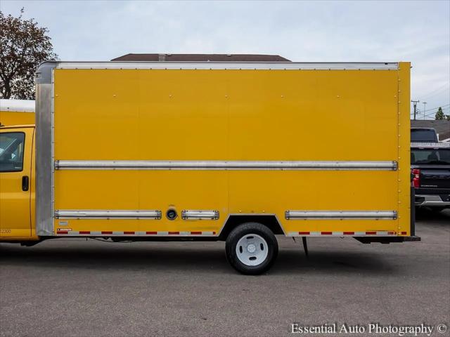 2019 GMC Savana Cutaway Work Van