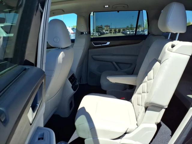 2026 Volkswagen Atlas SE with Technology