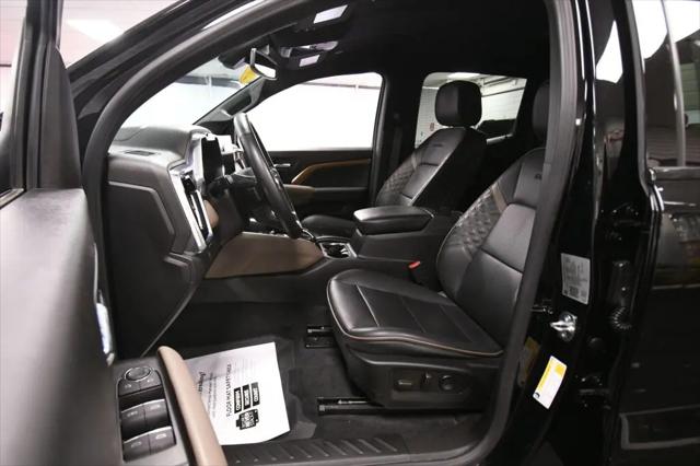 2023 GMC Canyon 4WD Crew Cab Short Box Denali