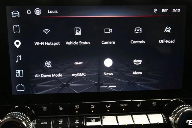 2023 GMC Canyon 4WD Crew Cab Short Box Denali