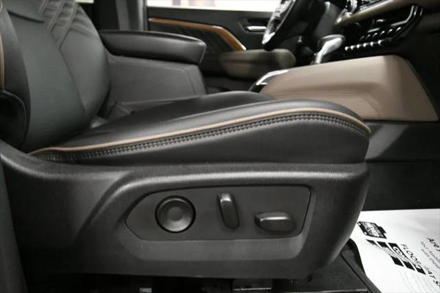 2023 GMC Canyon 4WD Crew Cab Short Box Denali