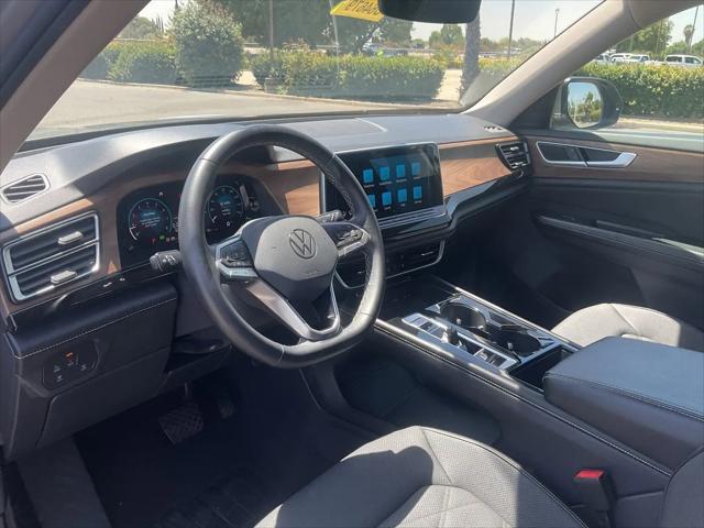 2024 Volkswagen Atlas 2.0T SE w/Technology