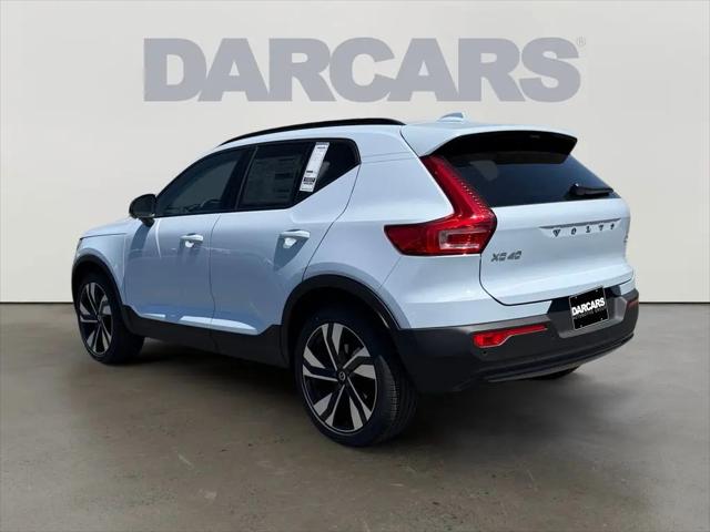 2026 Volvo XC40 Ultra, B5 AWD Gas (mild hybrid), Dark