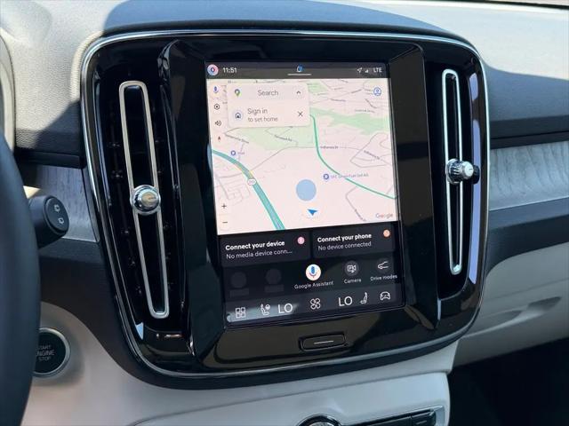 2026 Volvo XC40 Ultra, B5 AWD Gas (mild hybrid), Dark