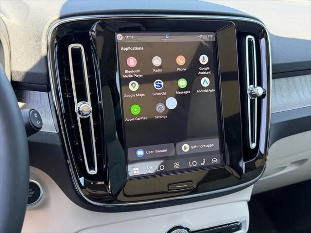2026 Volvo XC40 Ultra, B5 AWD Gas (mild hybrid), Dark