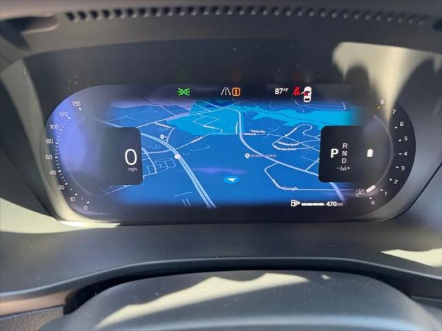 2026 Volvo XC40 Ultra, B5 AWD Gas (mild hybrid), Dark