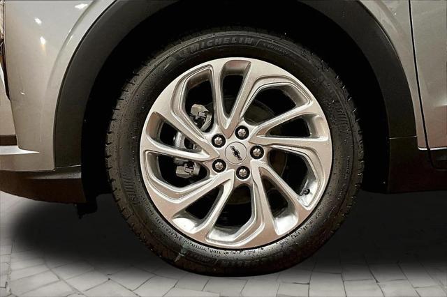 2027 Chevrolet Bolt LT FWD