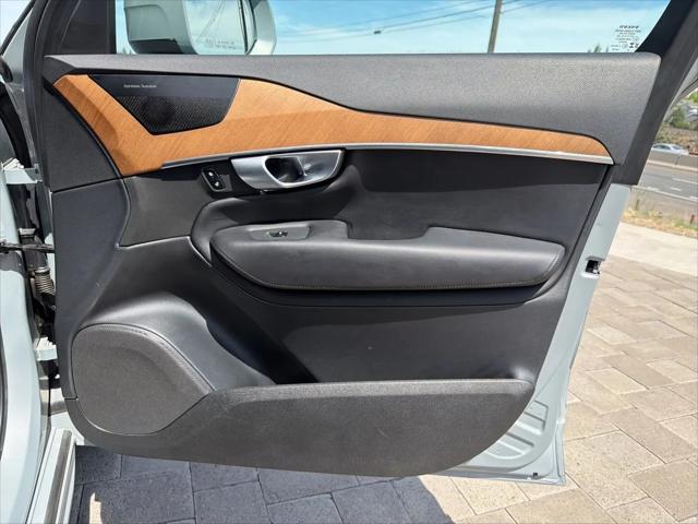 2024 Volvo XC90 B6 Plus Bright Theme 7-Seater