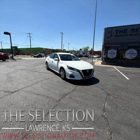 2022 Nissan Altima S FWD for sale in Lawrence, KS