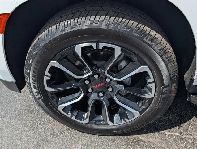 2023 GMC Yukon 4WD SLT