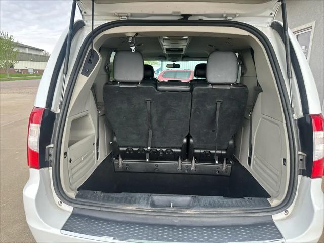 2015 Chrysler Town & Country Touring