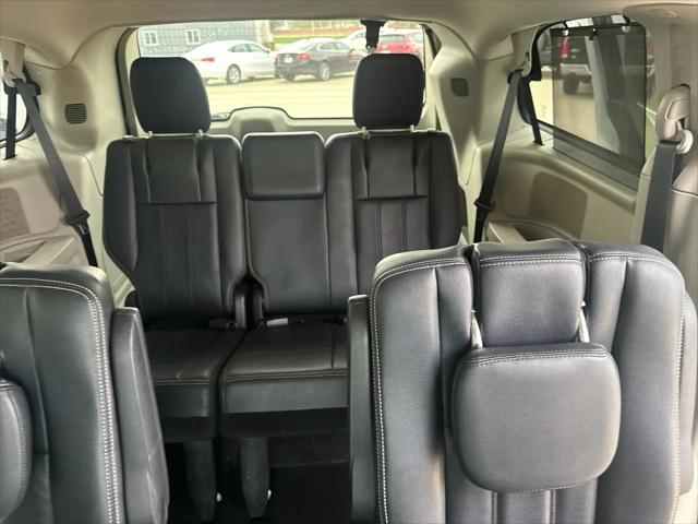 2015 Chrysler Town & Country Touring