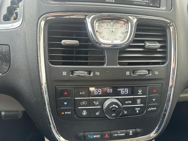 2015 Chrysler Town & Country Touring