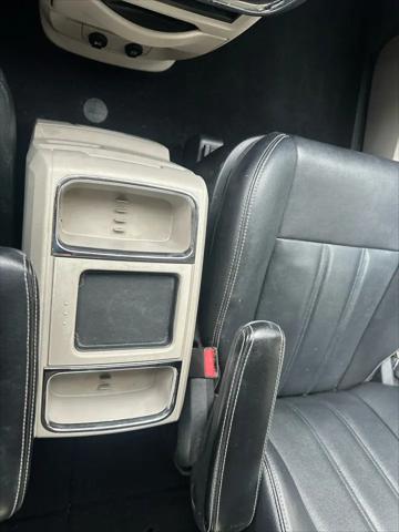2015 Chrysler Town & Country Touring