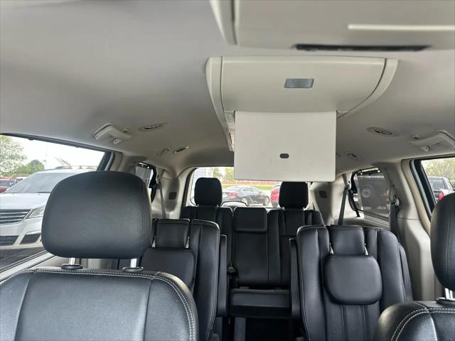 2015 Chrysler Town & Country Touring