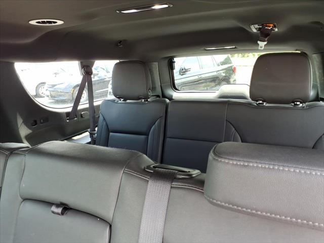 2024 Chevrolet Suburban 4WD LT