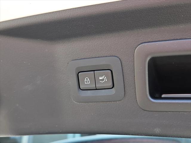 2024 Mazda X-90 Premium Plus