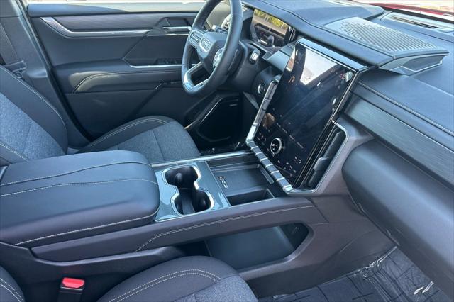 2026 GMC Acadia Elevation FWD