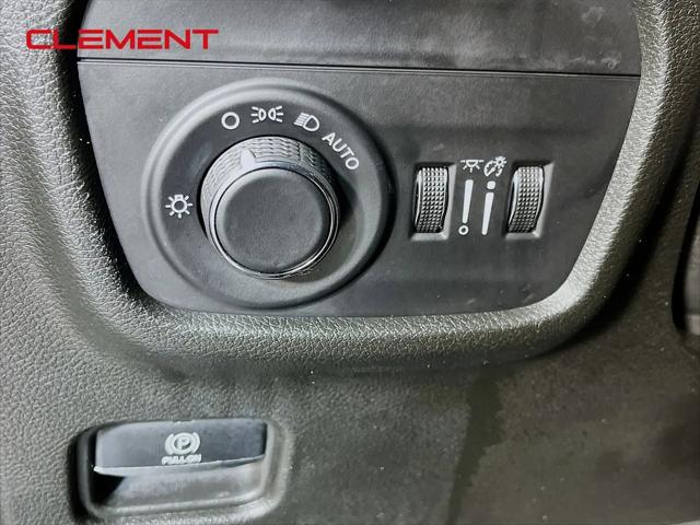 2023 Jeep Grand Cherokee L Laredo 4x4