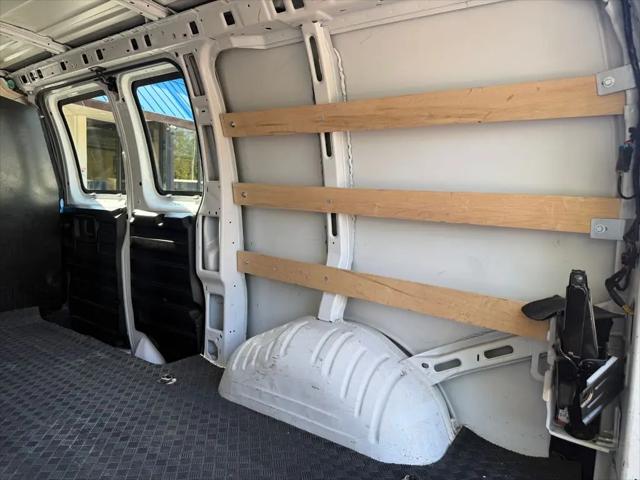 2024 Chevrolet Express Cargo Van RWD 2500 Regular Wheelbase WT