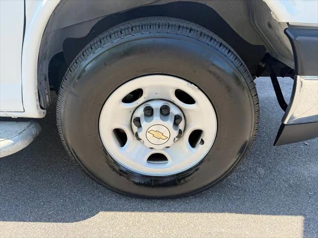 2024 Chevrolet Express Cargo Van RWD 2500 Regular Wheelbase WT
