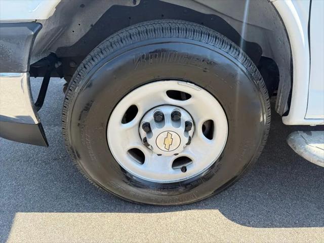 2024 Chevrolet Express Cargo Van RWD 2500 Regular Wheelbase WT