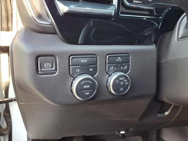 2024 GMC Sierra 1500 4WD Crew Cab Short Box Elevation with 3VL