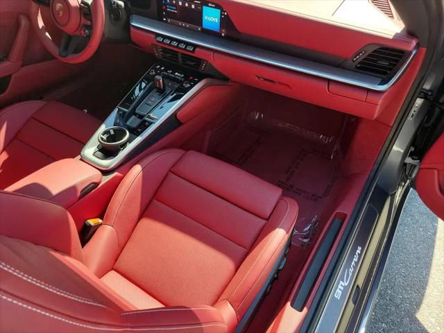 2025 Porsche 911 Carrera T