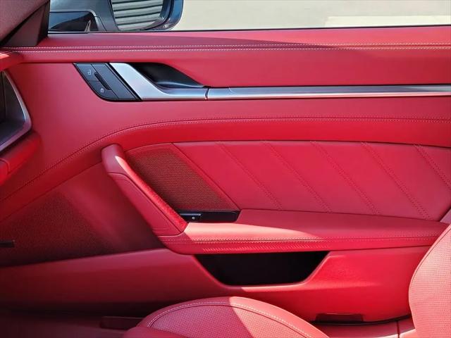 2025 Porsche 911 Carrera T