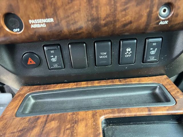 2012 Nissan Titan SL