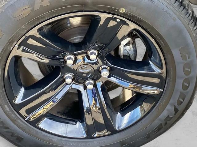 2024 Ram 1500 Classic Warlock Crew Cab 4x4 5'7" Box