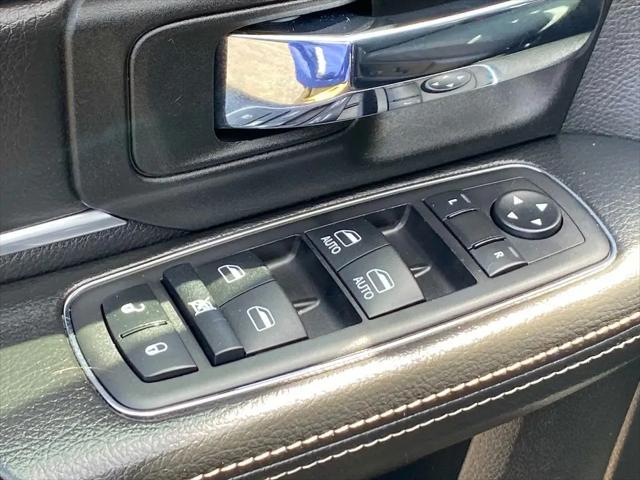 2024 Ram 1500 Classic Warlock Crew Cab 4x4 5'7" Box