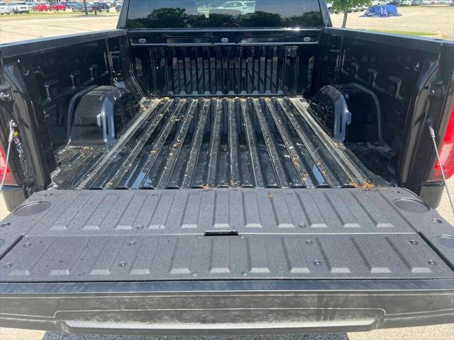 2026 GMC Sierra 1500 Crew Cab, Short Bed, SLT, 4WD