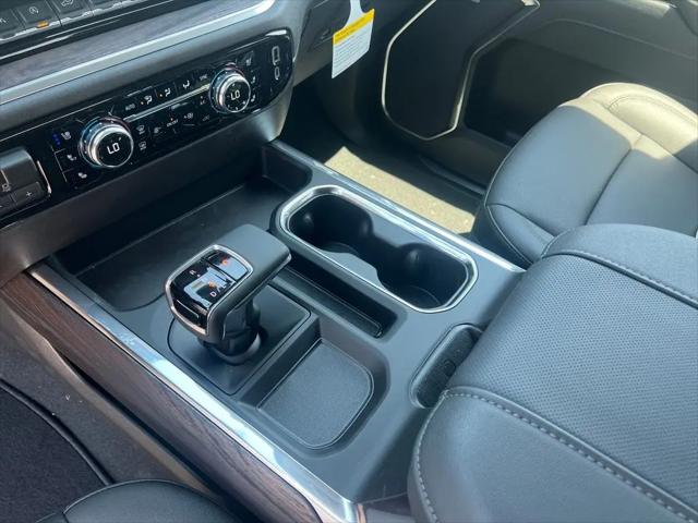 2026 GMC Sierra 1500 Crew Cab, Short Bed, SLT, 4WD