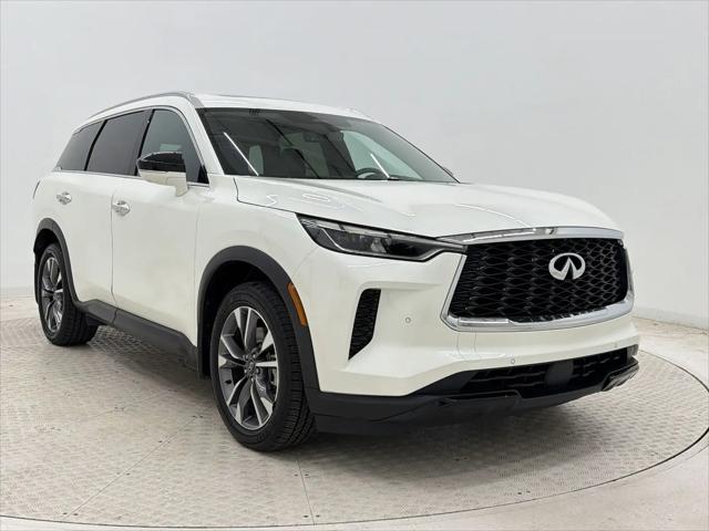 2024 INFINITI QX60 LUXE