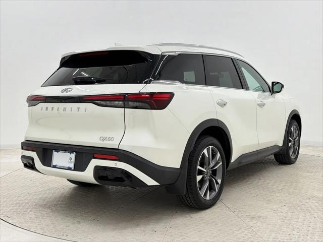 2024 INFINITI QX60 LUXE