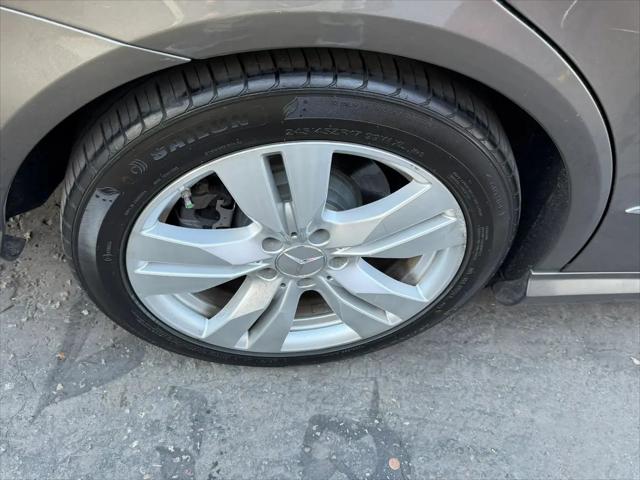 2011 Mercedes-Benz E 350 BlueTEC E 350