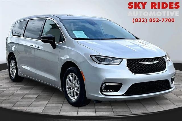 2024 Chrysler Pacifica Touring L for sale in Houston, TX