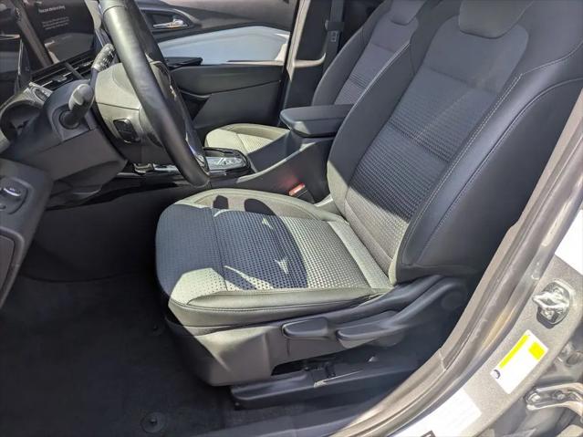 2025 Chevrolet Trax FWD LT