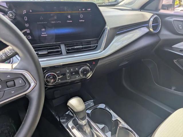 2025 Chevrolet Trax FWD LT